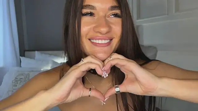 UrLillShy live sex cam