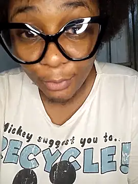 CocoBootyyy live sex cam