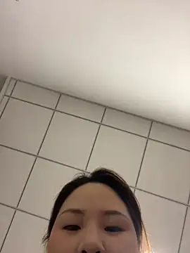 Mia-77 live sex cam