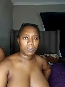 Bootylioustits live sex cam