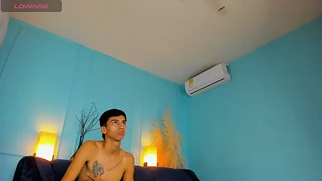 Lucian_Davi live sex cam