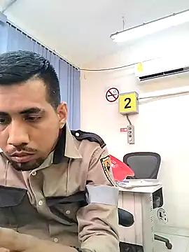 EnriquePersian197 live sex cam