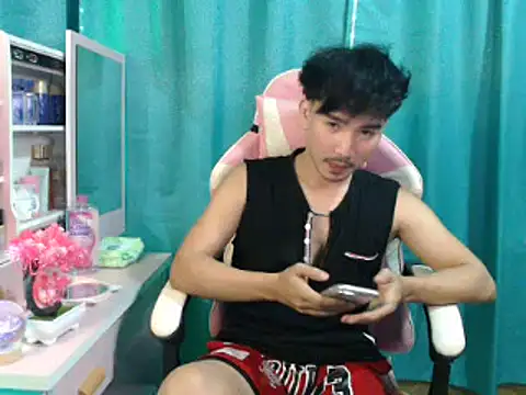 cute_richard24's web cam