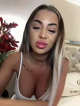 KirstieVegas live sex cam