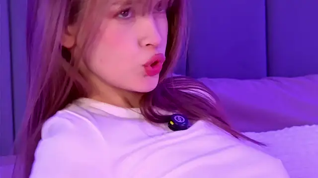 BellaSecrett live sex cam