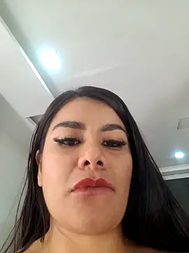 Insane_Issa live sex cam