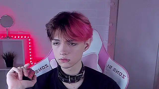 Justin_Care live sex cam