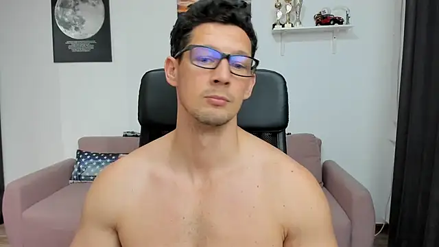 BrutusK08 live sex cam