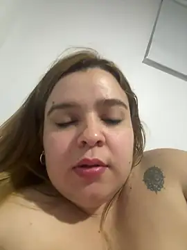 Blondylicious's Stripchat show and profile