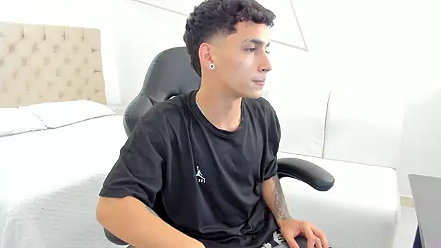 JhoanLeandro live sex cam