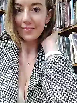 TopsyWilde live sex cam
