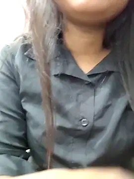 MohiniHott's Stripchat show and profile