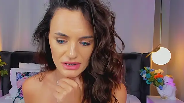 CarlaWhite live sex cam