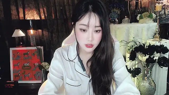 Alice-777 live sex cam