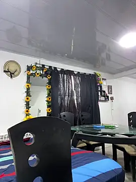 nic_2005 live sex cam