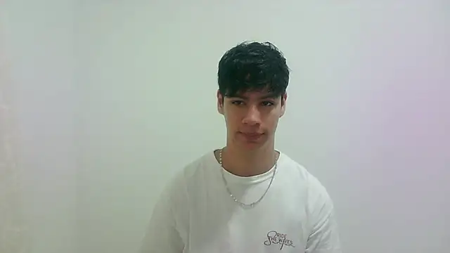 zeus_181's cam snapshot