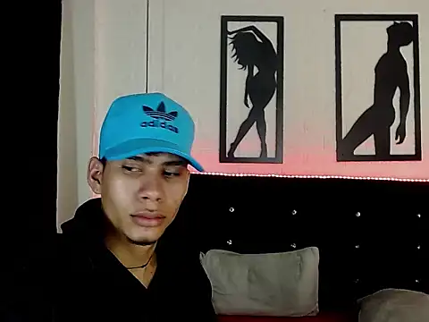 alejonaughty live sex cam