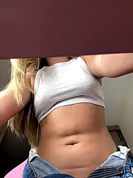 lunablossom_ live sex cam