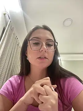 LeleLuxx live sex cam