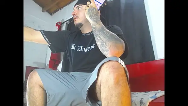 Dexter-T live sex cam