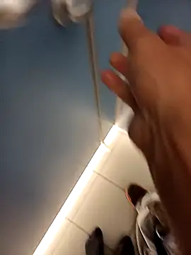 Micki2 live sex cam