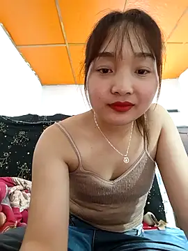NguyenMyy live sex cam