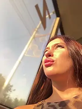 AndreaMood live sex cam