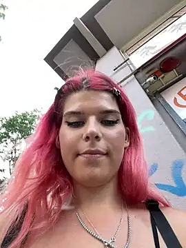 RiriRoseey live sex cam