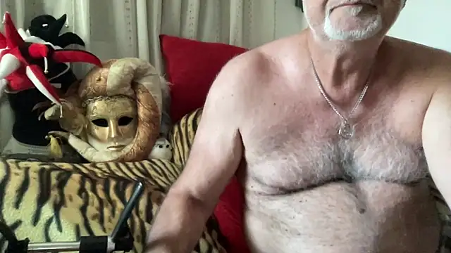 EroticVenetian live sex cam
