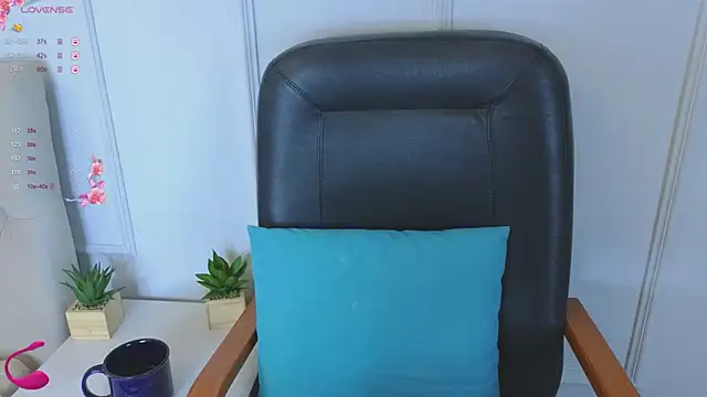 Kuro_Ren live sex cam