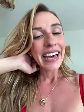 lola_tentatiion live sex cam