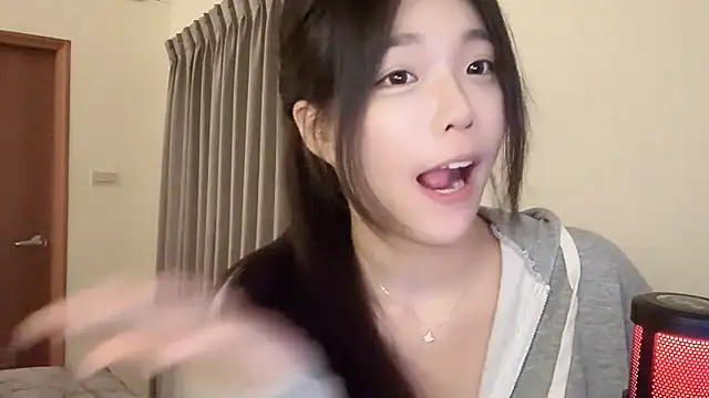 Qaz42799 live sex cam
