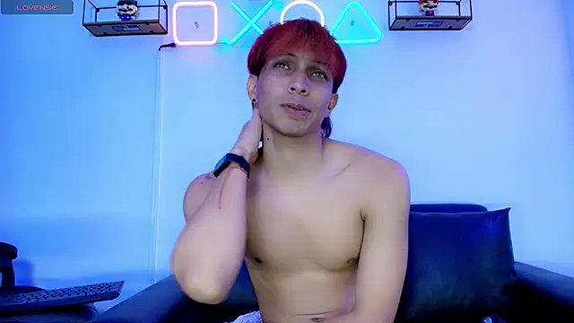 Adrien_Rae_'s web cam
