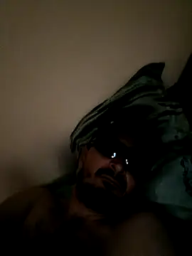 Adrian800009 live sex cam