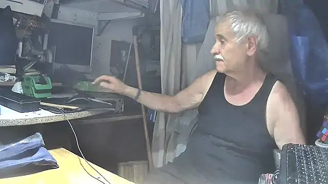 nonnomaturobisex live sex cam