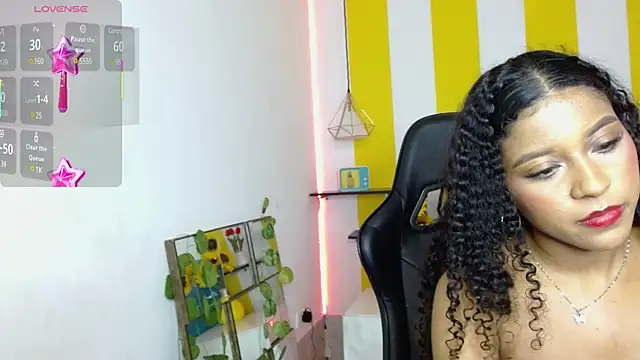 sophia_brunette_'s web cam