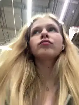 Julie_Cutie live sex cam