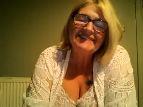 Curvy-Tessa50's web cam