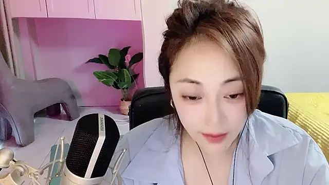 Daisy-77 live sex cam