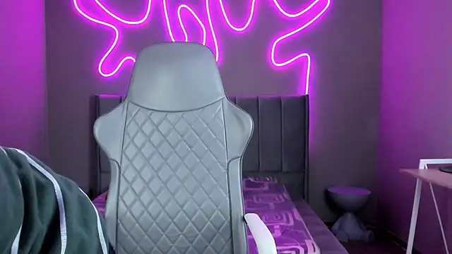 Maddy_bennet live sex cam