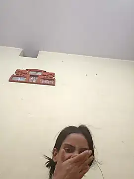 pooja8008 live sex cam