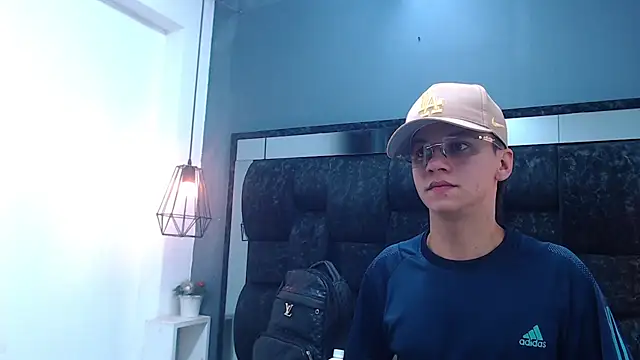 Max_Oregon_ live sex cam