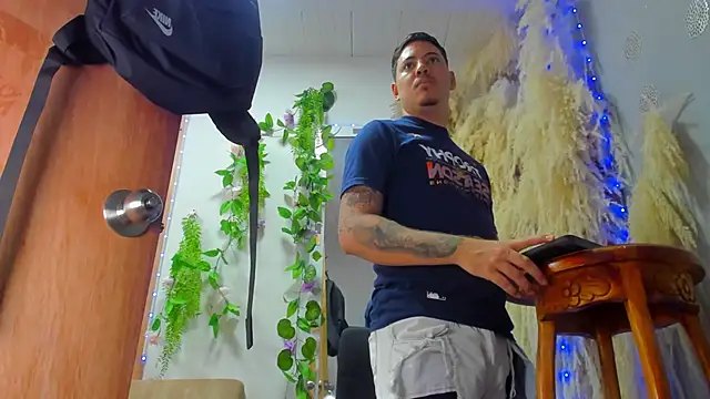 saiff_bomparker live sex cam