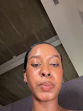 Your_Paris live sex cam