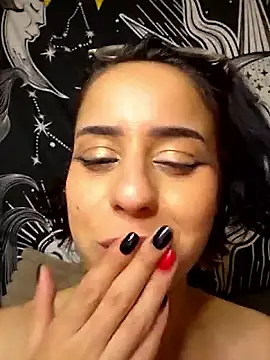 LisandreLaVenale live sex cam