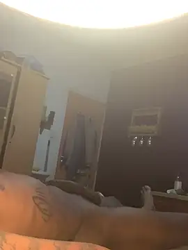 goldenboy-bigD live sex cam