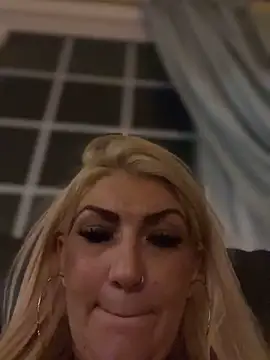 LittleMissEeve live sex cam