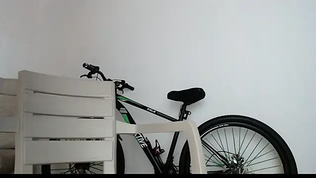 drake_brwon_23 live sex cam