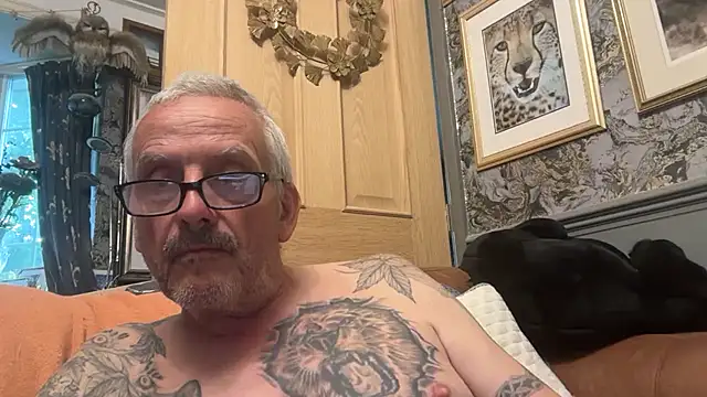poggles live sex cam