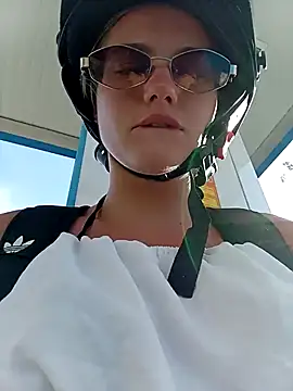 BonVoyage777 live sex cam